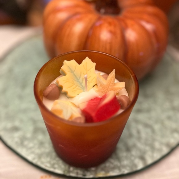 Fall Leaf Candle - Picture 2 of 3